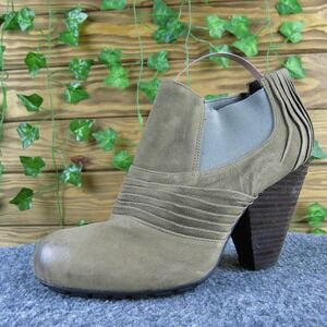 Vince Camuto Bronco Taupe Leather Pleated Chelsea Bootie Women's 7 Block Heel